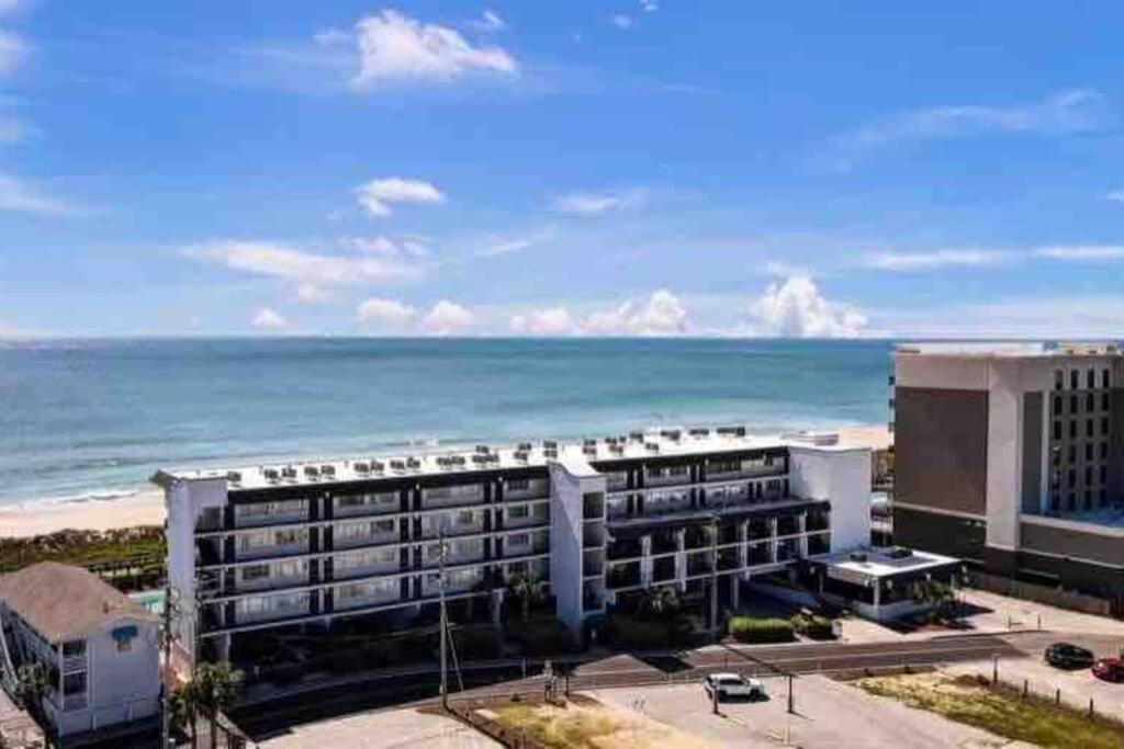 Oceanfront * Pool * Elevator * Boardwalk Appartement Carolina Beach Buitenkant foto