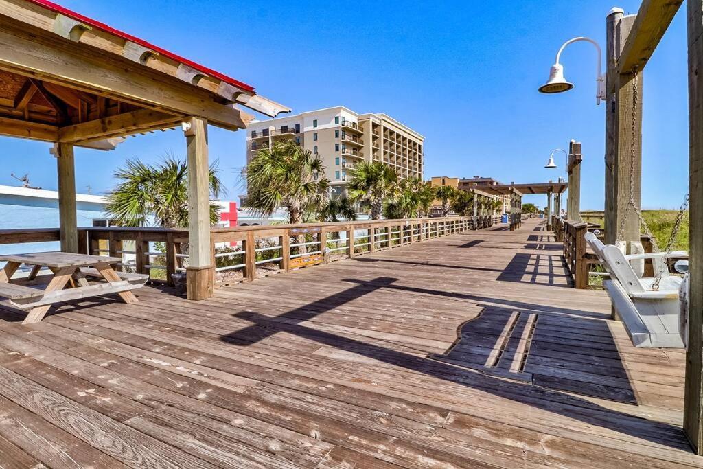 Oceanfront * Pool * Elevator * Boardwalk Appartement Carolina Beach Buitenkant foto